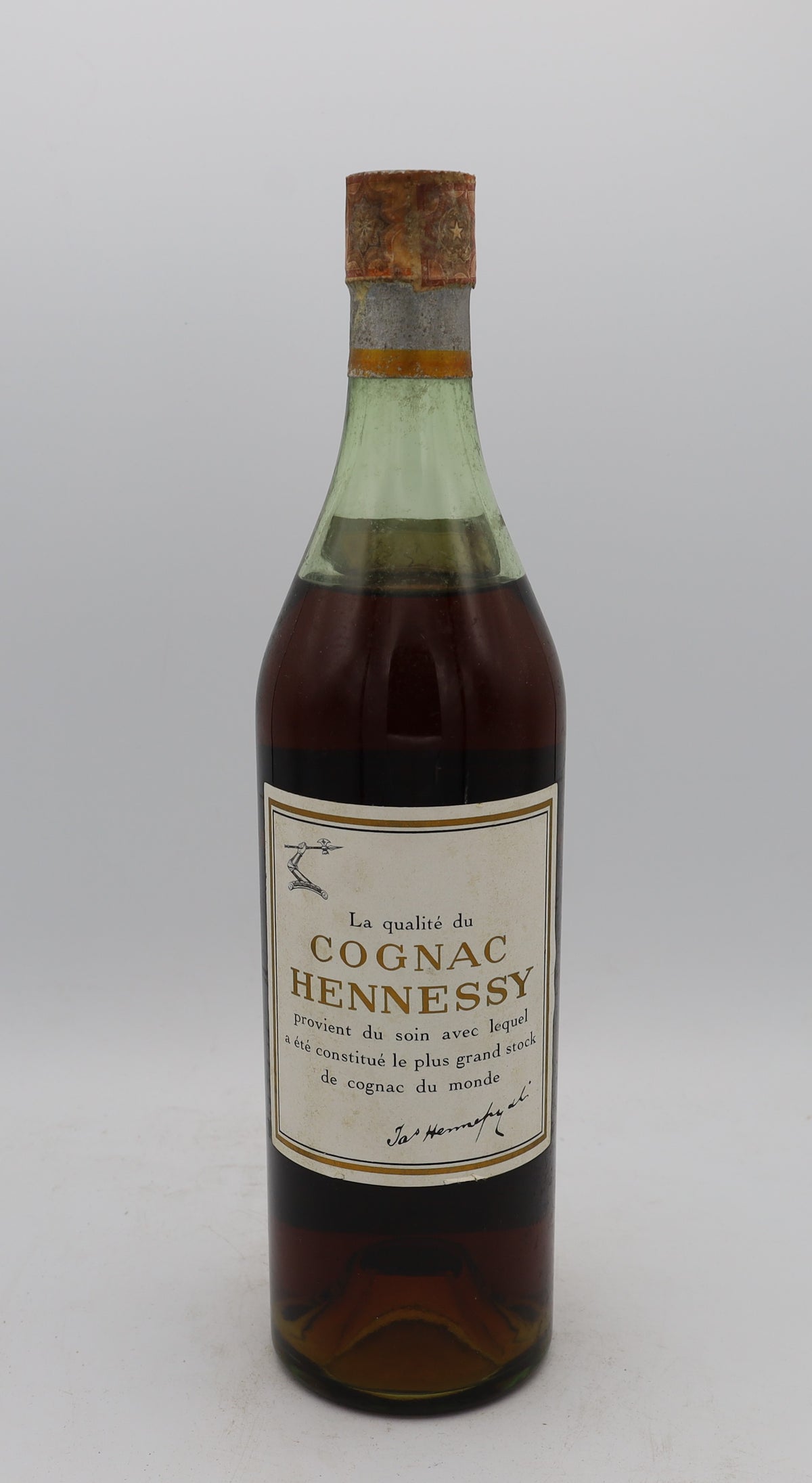 Hennessy 3 Stars Cognac 1960s – rear view of vintage French cognac bottle, rare collectible edition