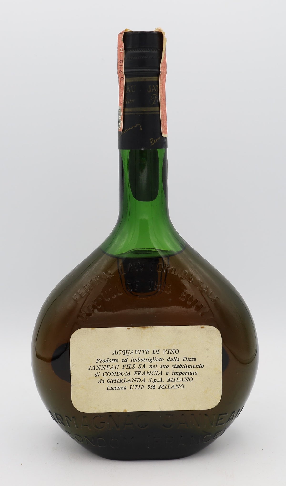 Janneau Grand Armagnac Fondateur VSOP – premium aged brandy with rich, smooth flavors and refined complexity, ideal for collectors and connoisseurs.