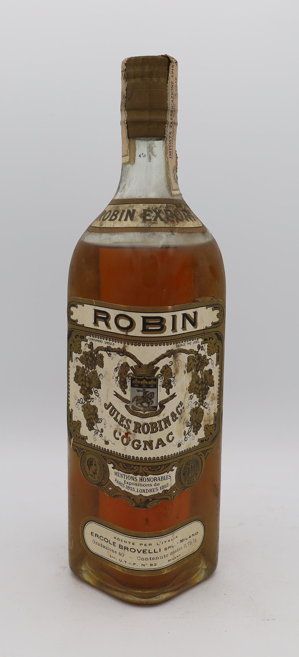 Jules Robin Cognac Export edition with neck label – premium French brandy featuring rich amber color, smooth and balanced flavors, ideal for collectors and connoisseurs.