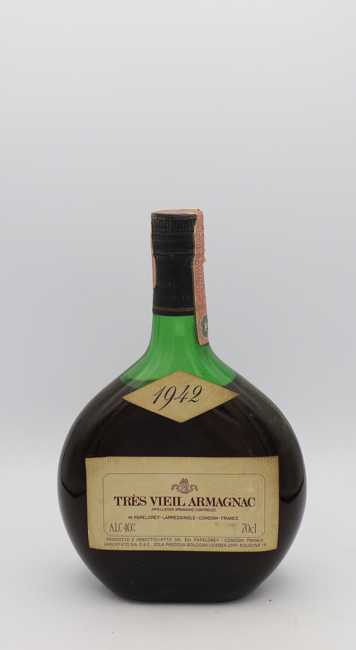 Larressingle Armagnac Vintage 1942, Reserved Treasures Club edition – exceptionally rare vintage brandy with rich, complex flavors, perfect for collectors.