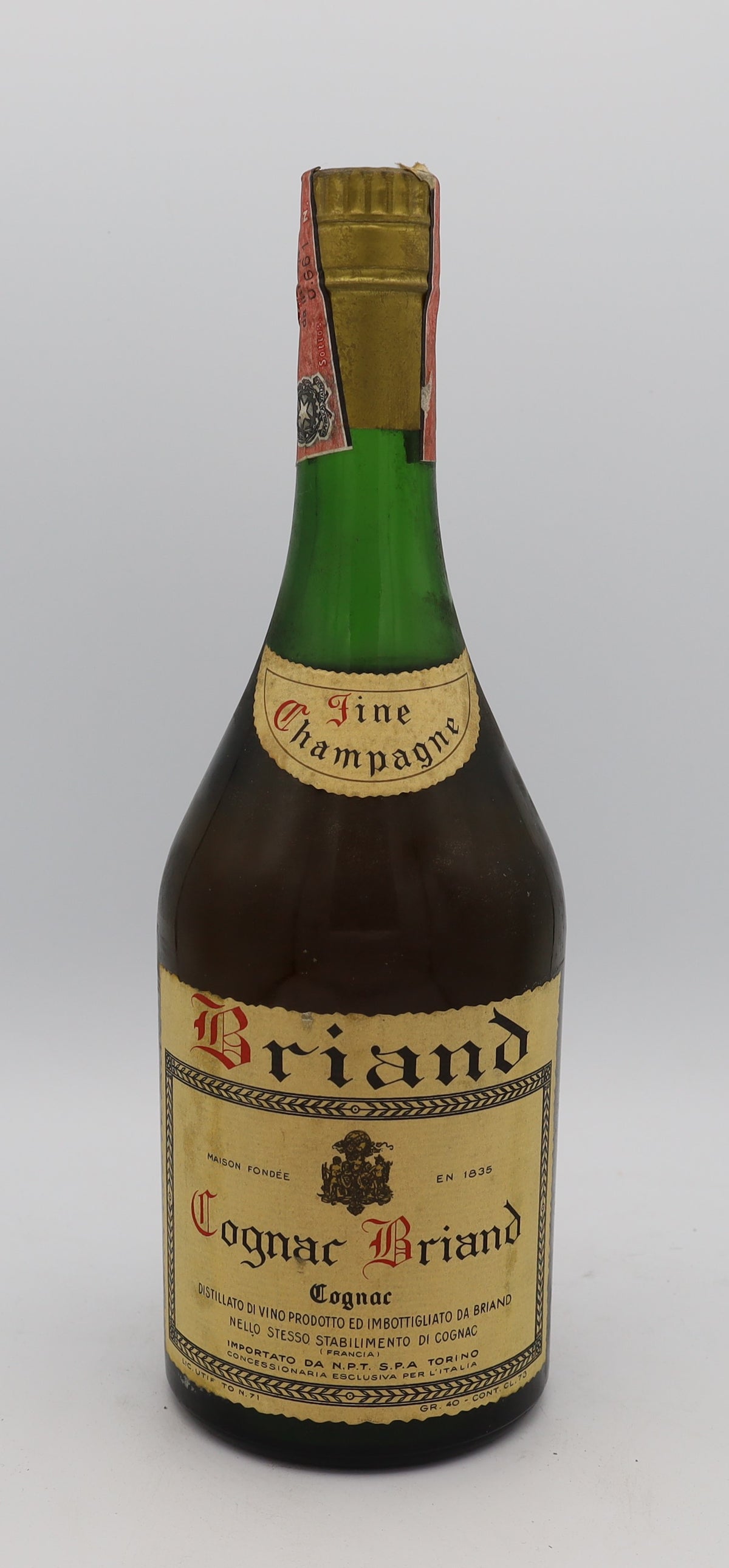 Briand Fine Champagne Cognac – premium French brandy crafted from Fine Champagne eaux-de-vie, offering rich, smooth flavors and elegant character, ideal for collectors and connoisseurs.
