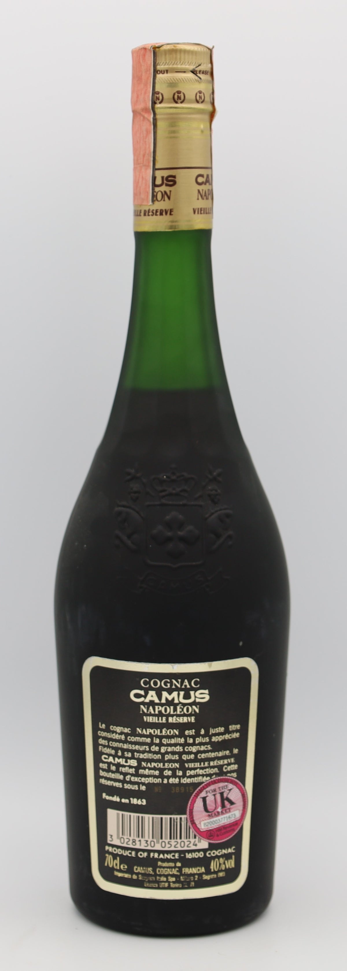 Camus Napoleon Vieille Reserve Cognac – premium French brandy with rich amber color, smooth and complex flavors, ideal for collectors and connoisseurs.