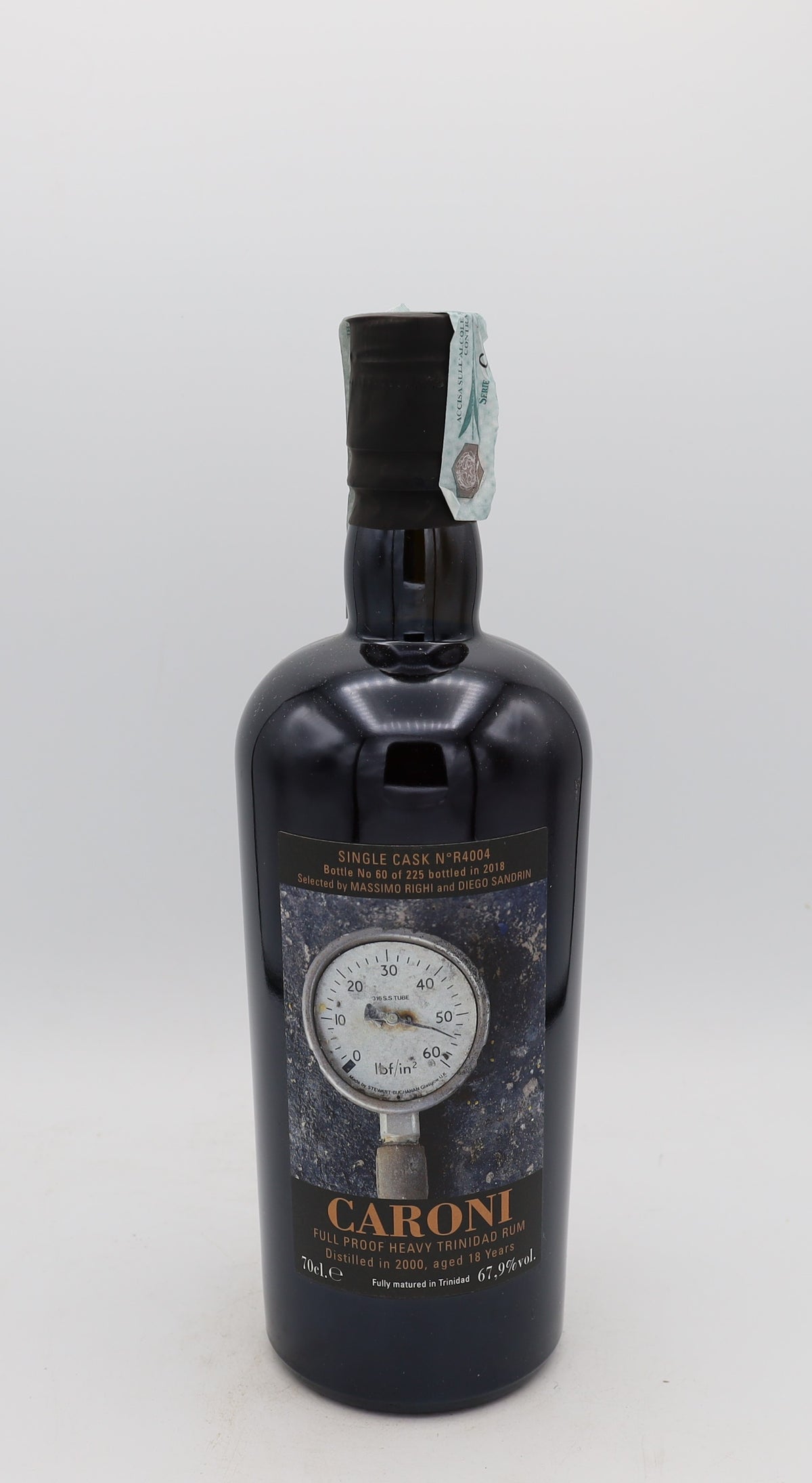Caroni Rum Single Cask R4004 – 18-year-old vintage 2000, Massimo Righi & Diego Sandrin, premium Old Whisky presentation box, Reserved Treasures Club collectible
