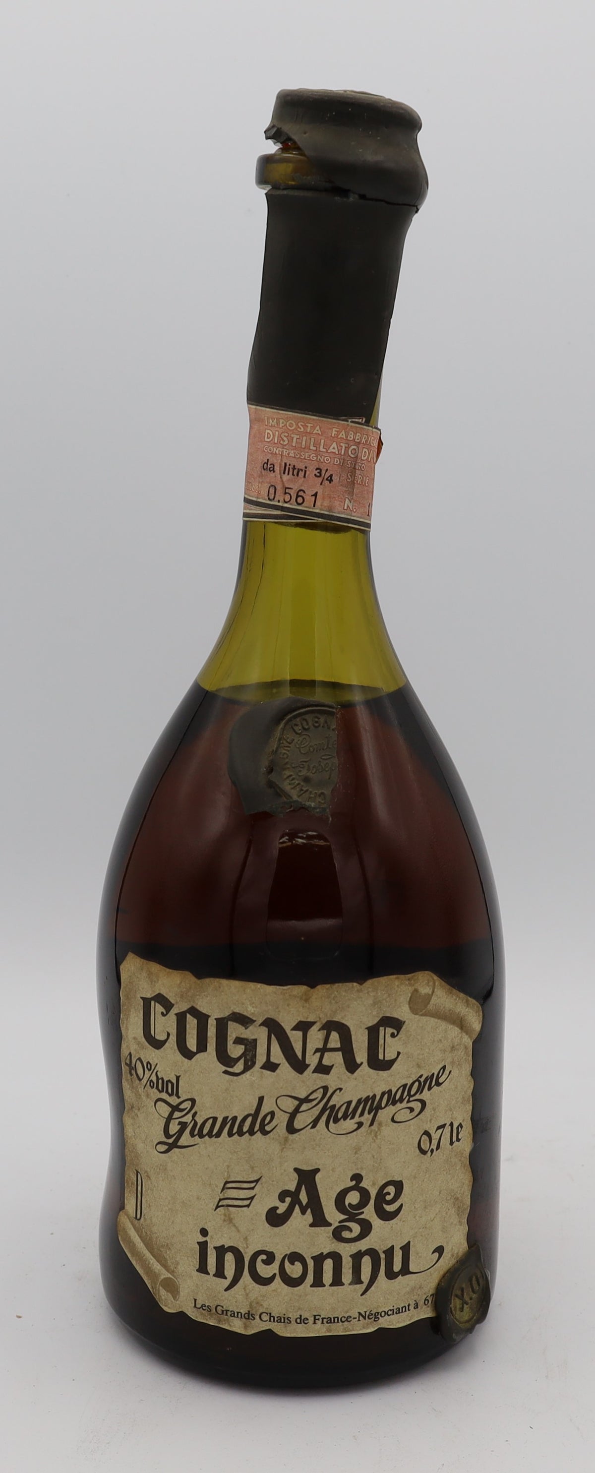 Cognac Grande Champagne XO – aged French cognac with unknown age, featuring rich amber color and refined, complex flavors, ideal for collectors and connoisseurs.