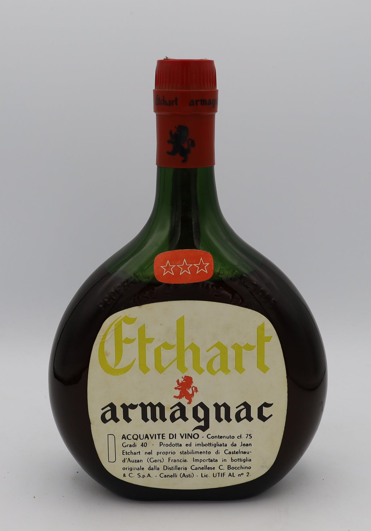 Etchart 3 Star Armagnac with creme label – premium aged brandy with rich, smooth flavors, ideal for collectors and connoisseurs.