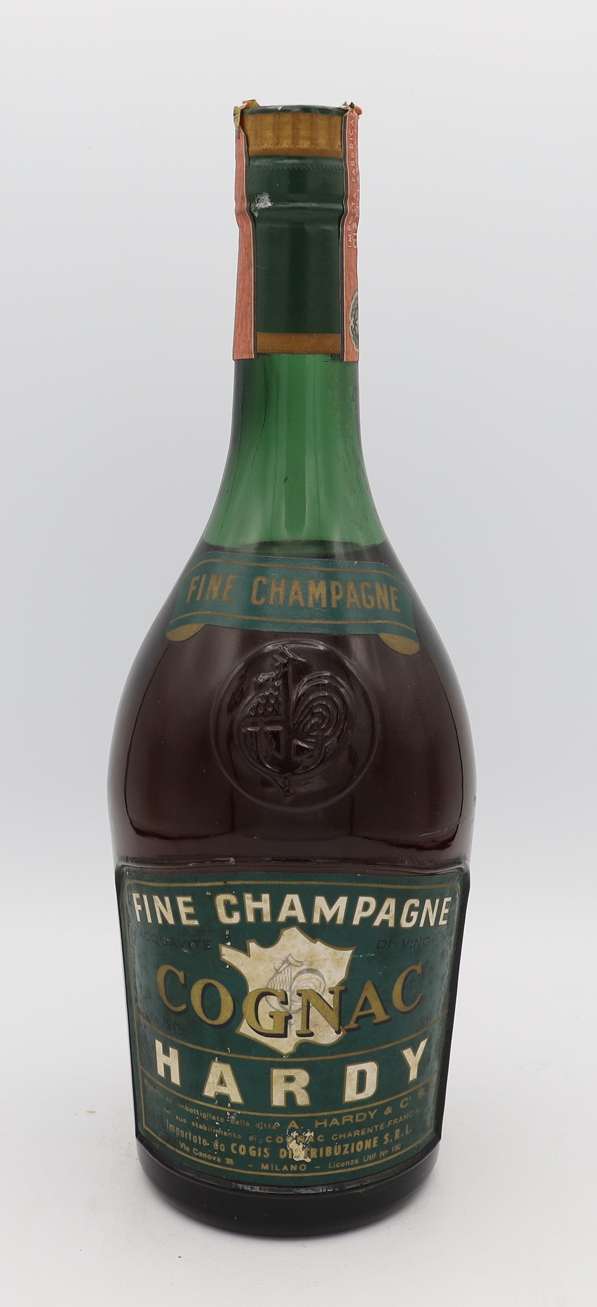 Hardy Cognac Fine Champagne with green label – premium French brandy crafted from Fine Champagne eaux-de-vie, featuring elegant flavors, ideal for collectors and connoisseurs.
