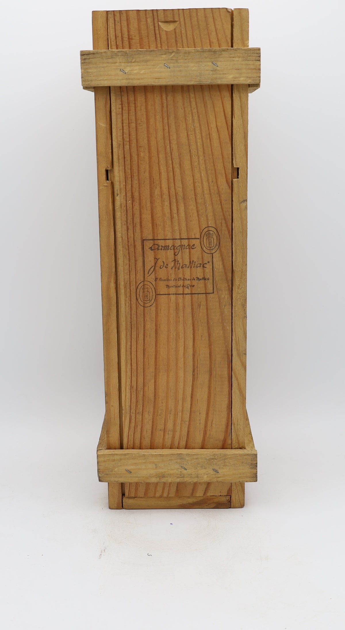 J. de Malliac Armagnac Vintage 1950, Reserved Treasures Club edition – exceptionally rare vintage brandy with rich, complex flavors, perfect for collectors.
