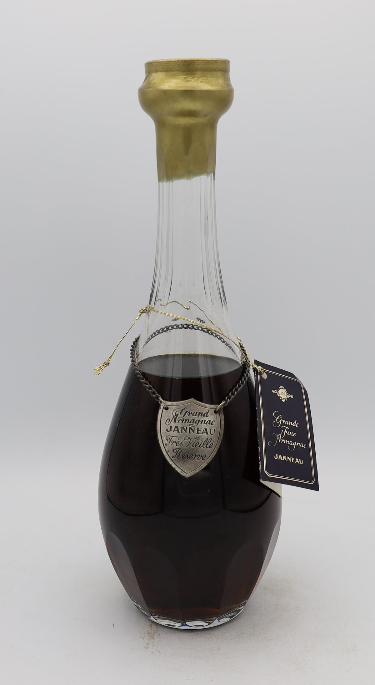Janneau Armagnac Très Vieille Réserve in a crystal decanter – premium aged brandy with rich, complex flavors, presented for collectors.