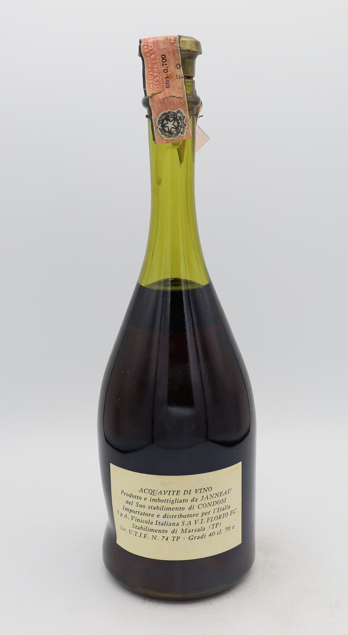 Janneau Grande Armagnac Vintage 1950 – exceptionally rare vintage brandy with rich, complex flavors, perfect for collectors.
