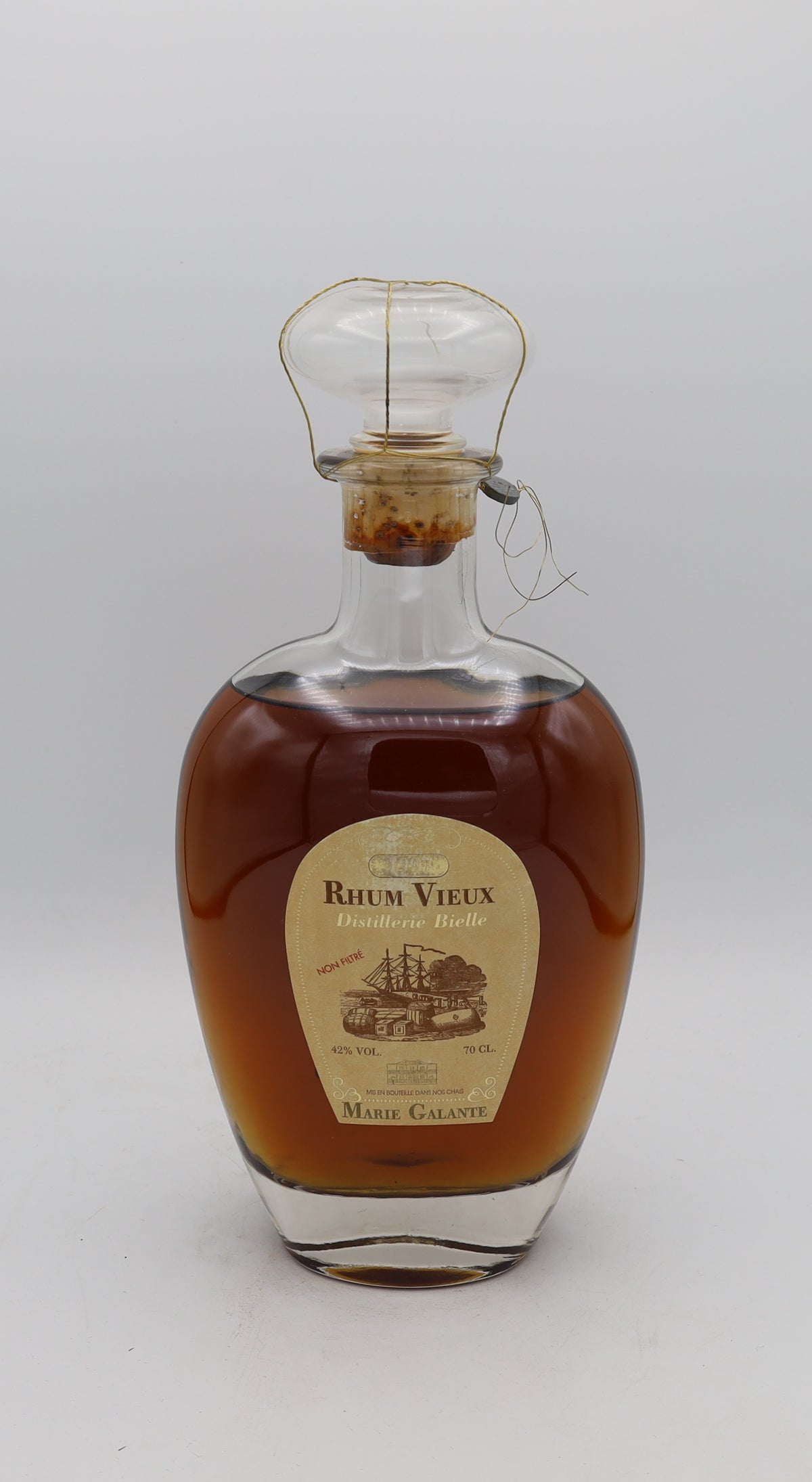 A Marie Galante Rhum Vieux 1997, Reserved Treasures Club edition – rare vintage rum with rich, complex flavors, perfect for collectors.