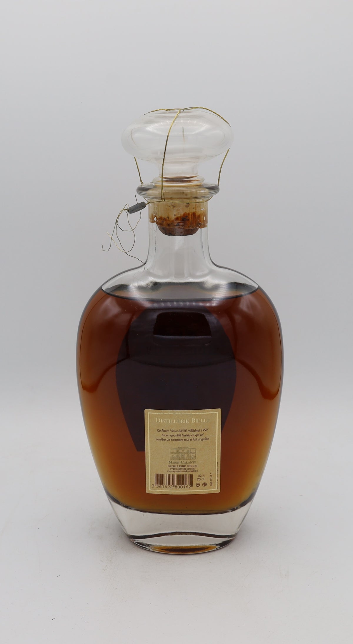 A Marie Galante Rhum Vieux 1997, Reserved Treasures Club edition – rare vintage rum with rich, complex flavors, perfect for collectors.