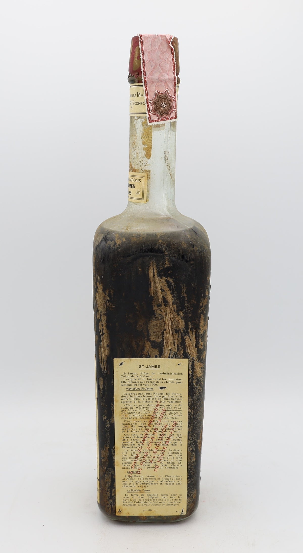 Saint James Martinique Rum Vintage 1885 – exceptionally rare vintage rum with rich, complex flavors, perfect for collectors.