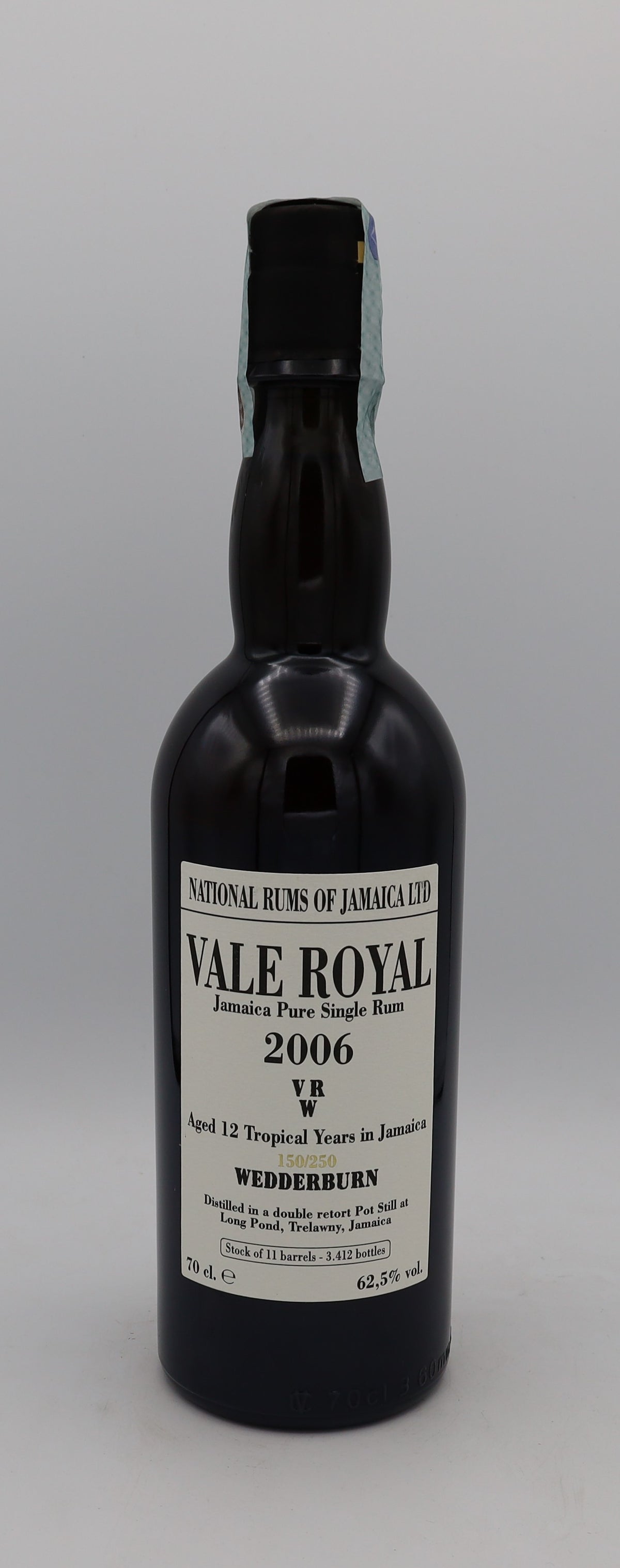 Vale Royal Rum Long Pond 2006 12YO – premium Jamaican rum with rich, complex flavors, crafted for smoothness and depth.